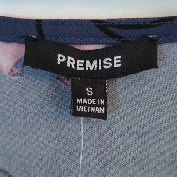 Premise Top - Picture 3 of 6